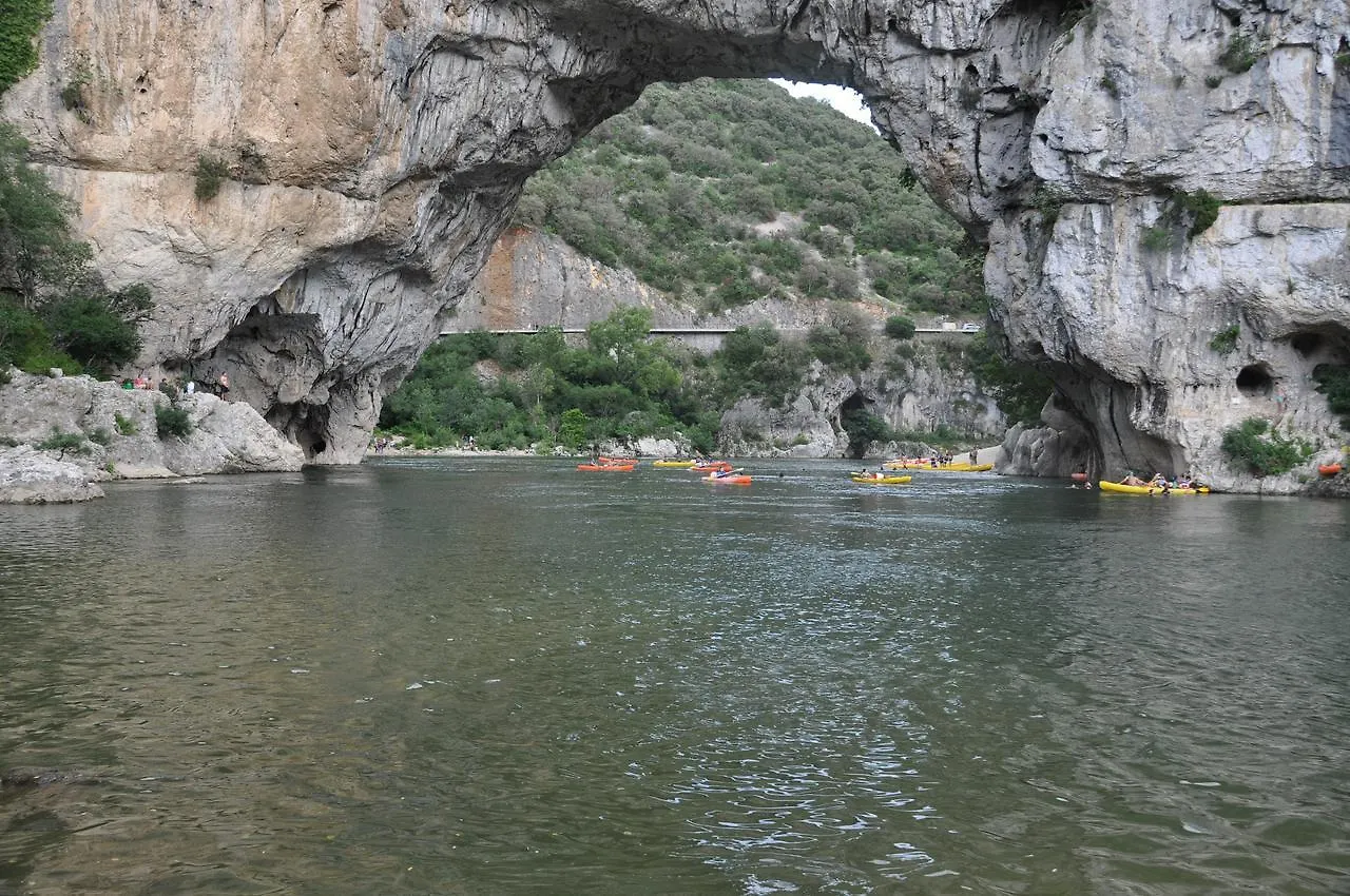 Campsite Les Rives D'Auzon Hotel Lavilledieu